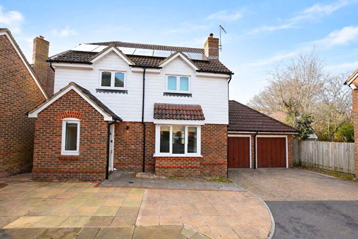 4 Bedroom Detached House For Sale In Shaw Close, Maidstone, ME14