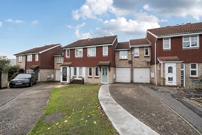3 Bedroom Terraced House For Sale In Bremner Close, Swanley, Kent, BR8