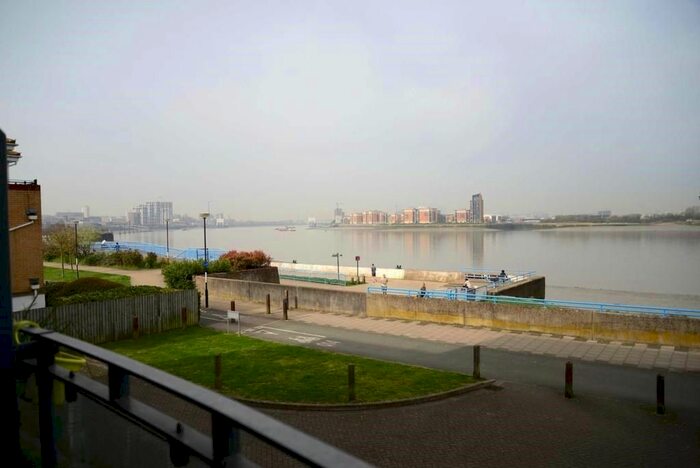 2 Bedroom Flat To Rent In Merbury Close, London, SE28