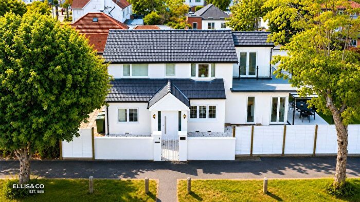 4 Bedroom Detached House For Sale In Charterhouse Avenue, Wembley, HA0