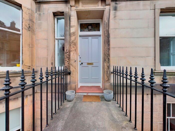 3 Bedroom Flat To Rent In Comely Bank Avenue, Comely Bank, Edinburgh, EH4
