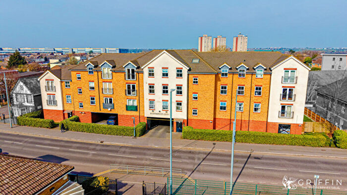 2 Bedroom Flat For Sale In Calcutta Road, Tilbury, RM18