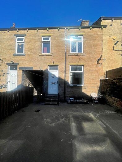 2 Bedroom Terraced House To Rent In Harewood Street, Bradford, BD3