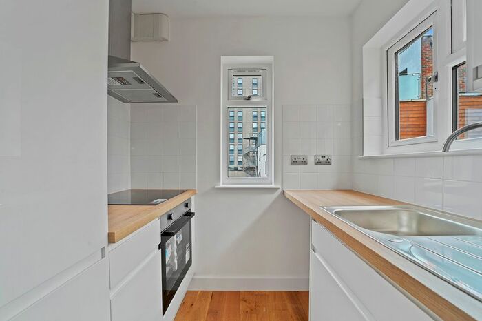 1 Bedroom Flat To Rent In Chessington Mansions, Albany Road, Leyton, E10