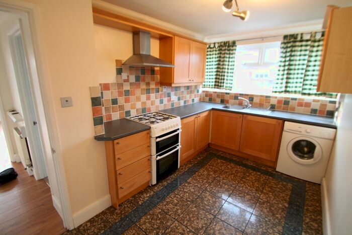1 Bedroom Flat To Rent In Woolmer Green, Laindon, Basildon SS15