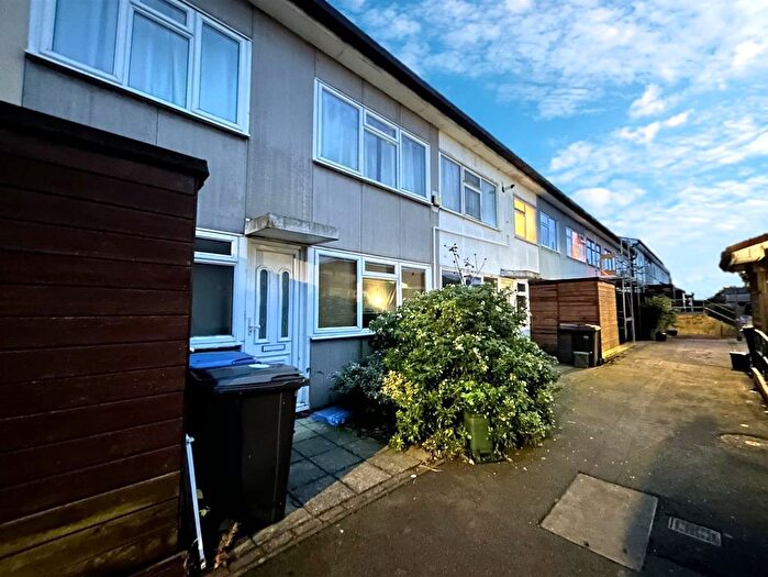 5 Bedroom Property To Rent In Berecroft, Harlow, CM18