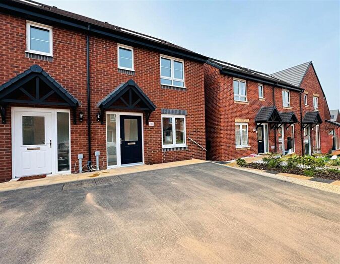 3 Bedroom House To Rent In Walmer Parade, Burleyfields, Stafford, ST16