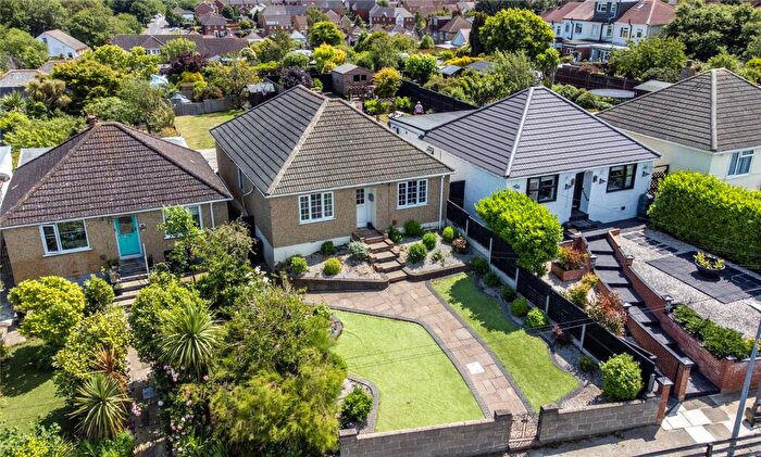 3 Bedroom Bungalow For Sale In Lower Woodlands Road, Gillingham, Kent, ME7