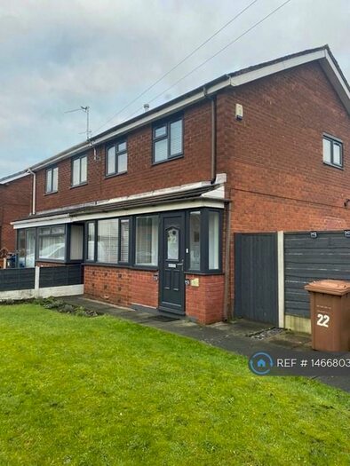 3 Bedroom Semi-Detached House To Rent In Wyndham Avenue, Swinton, Manchester, M27