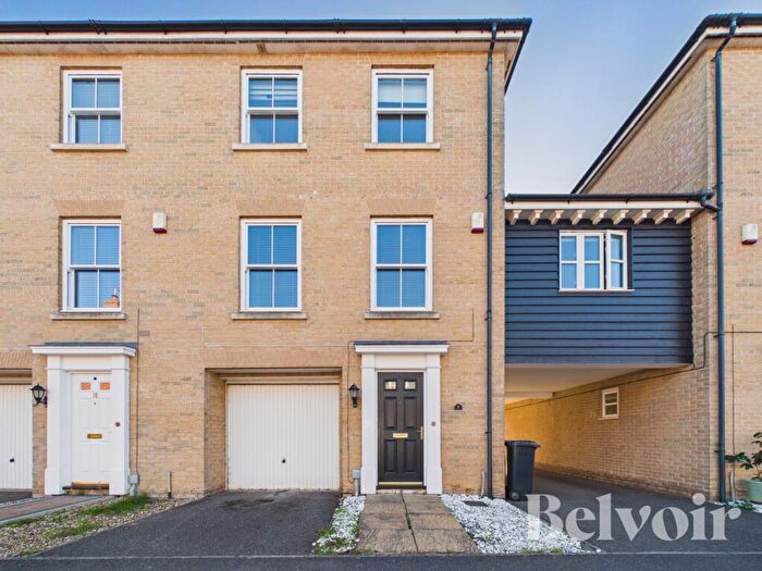 4 Bedroom Town House To Rent In Blacksmiths Way, Elmswell, IP30
