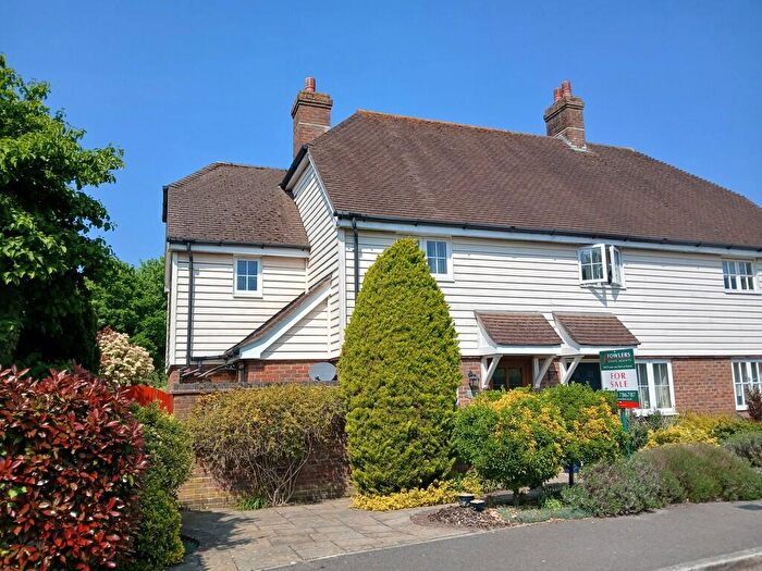 3 Bedroom End Of Terrace House For Sale In Penfold Grange, Billingshurst, RH14