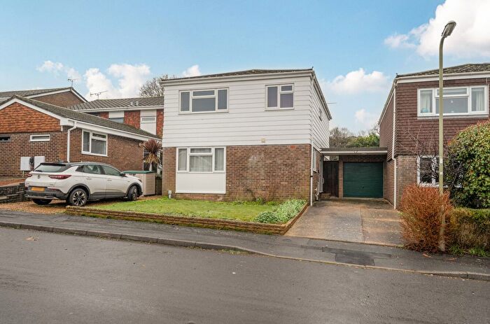 3 Bedroom Detached House For Sale In Rookswood, Alton, Hampshire, GU34