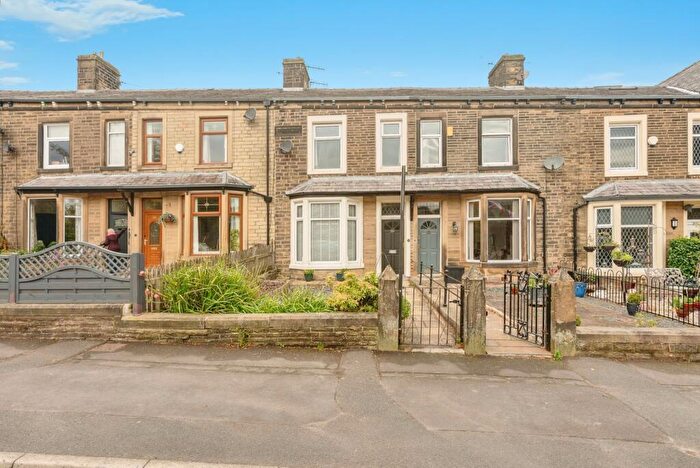 3 Bedroom Terraced House For Sale In Manchester Road, Burnley, Lancashire, BB11