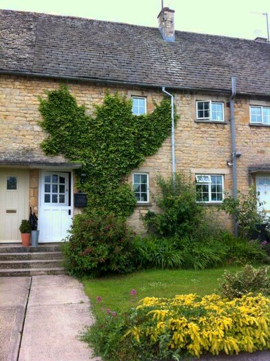 2 Bedroom Terraced House To Rent In Burford, Cotswolds, OX18