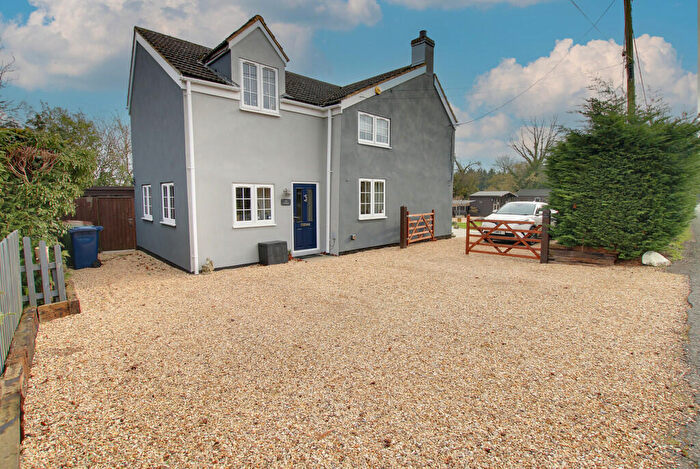 3 Bedroom Detached House For Sale In Bevis Lane, Wisbech St Mary, PE13
