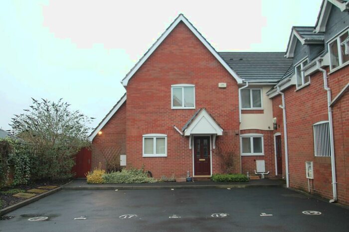 3 Bedroom Semi-Detached House To Rent In Vernon Road, Edgbaston, Birmingham, B16