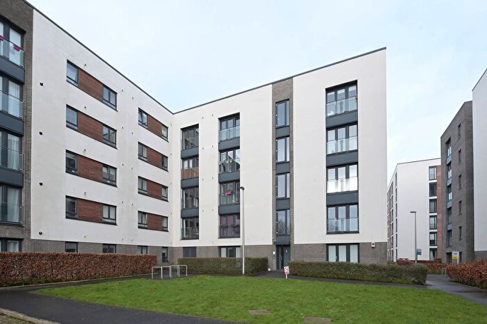 1 Bedroom Flat For Sale In Arneil Drive, Crewe, Edinburgh, EH5