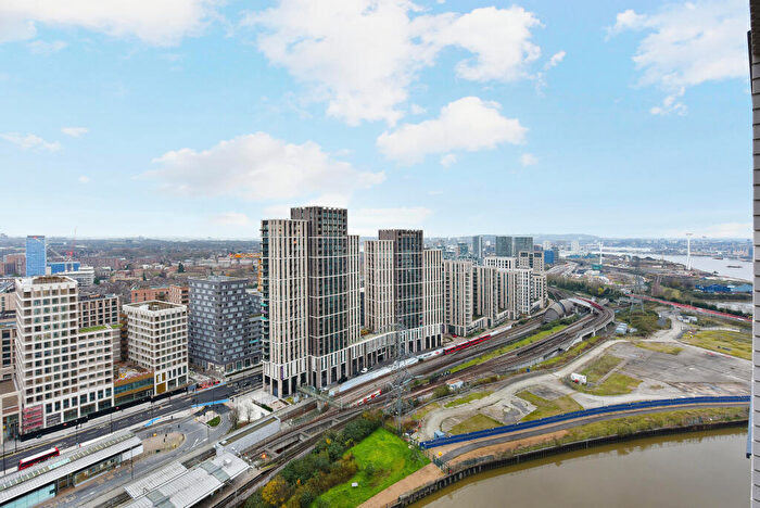 2 Bedroom Flat For Sale In Corson House, London City Island, Canary Wharf, E14