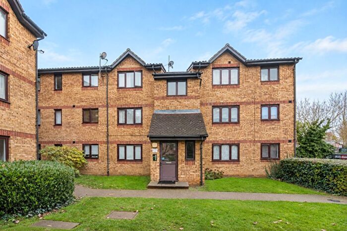 1 Bedroom Flat To Rent In Southwold Road, Watford, WD24