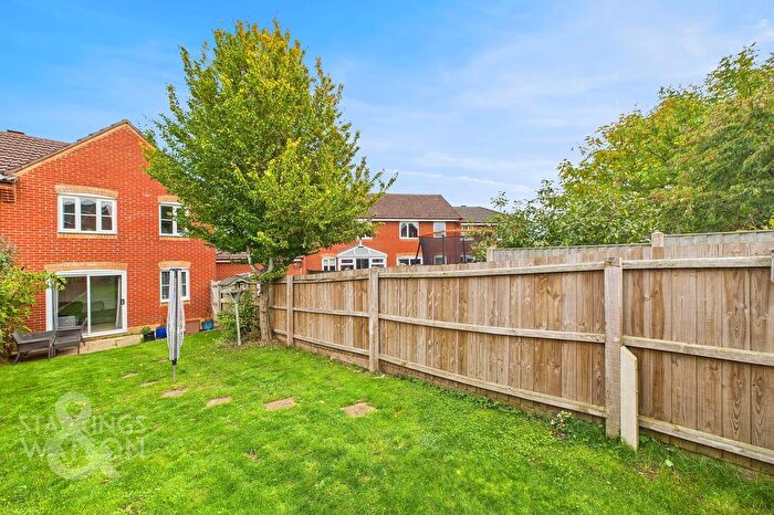 3 Bedroom End Terrace House For Sale In Esprit Close, Wymondham, NR18