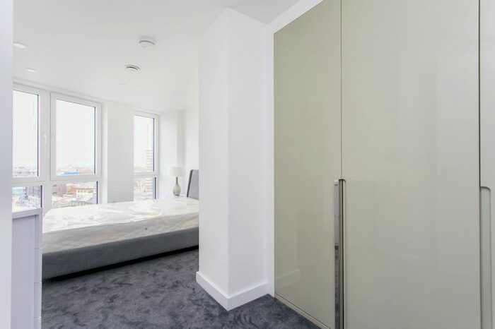 2 Bedroom Flat To Rent In Eagle Point, City Road, London, EC1V