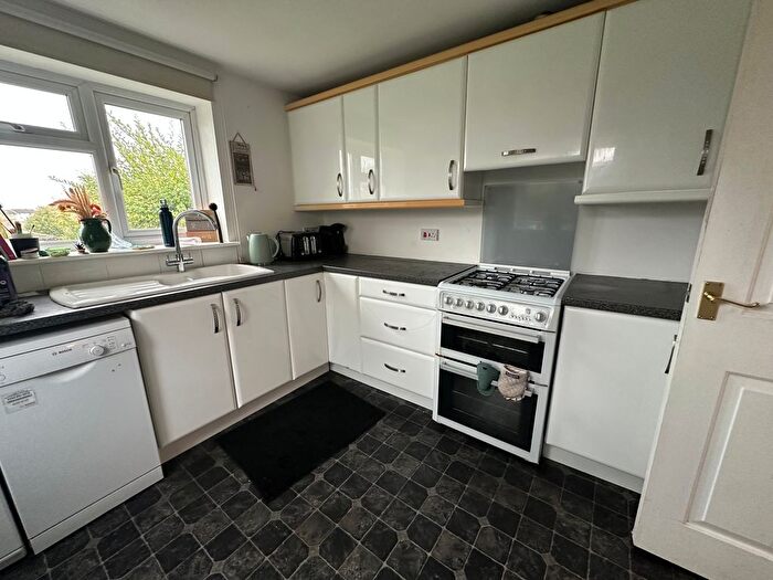 2 Bedroom Flat To Rent In Grange Road, Bishopsworth, Bristol, BS13