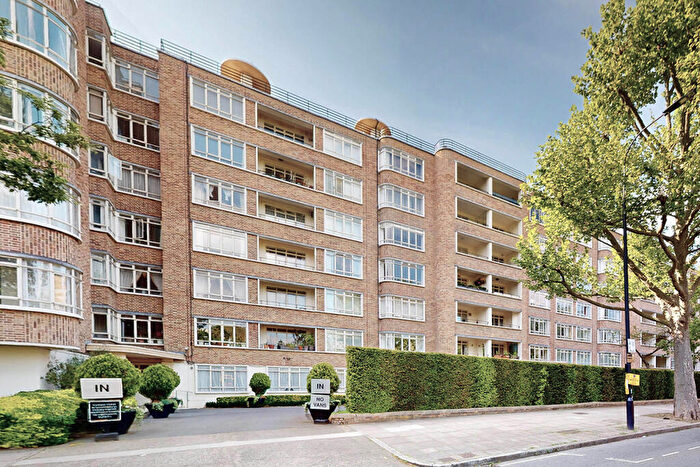 3 Bedroom Apartment To Rent In Prince Albert Road, Regents Park, NW8