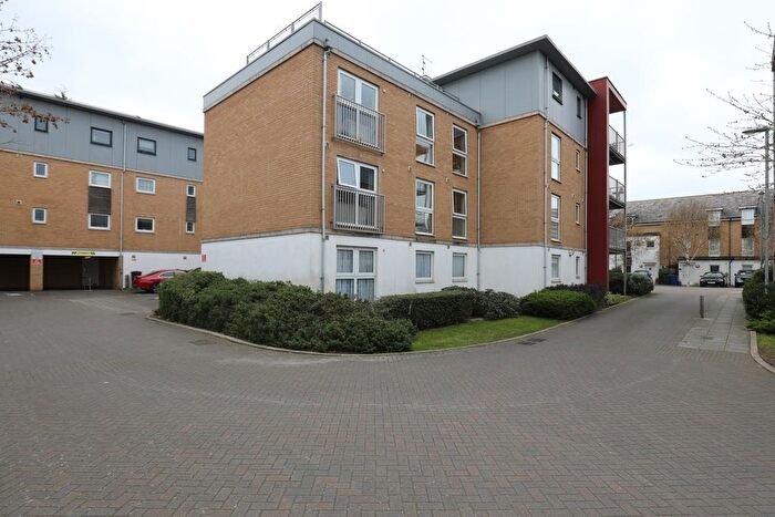 2 Bedroom Flat To Rent In Saxton Close, Grays, Essex, RM17