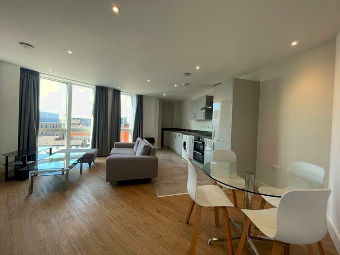 2 Bedroom Apartment To Rent In The Circle, Leicester, LE1