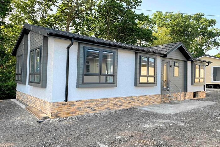 2 Bedroom Park Home For Sale In Organford Manor Country Park, Poole, BH16