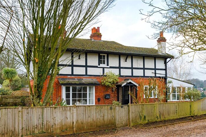 4 Bedroom Detached House For Sale In Cookham Dean Common, Cookham Dean, Maidenhead, Berkshire, SL6