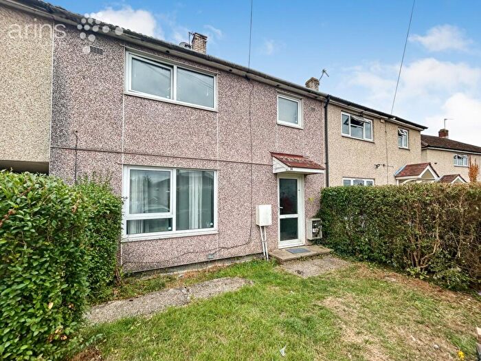 3 Bedroom Terraced House For Sale In Wincanton Road, Reading, RG2