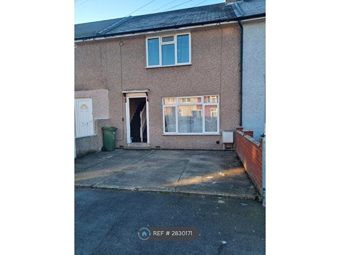 3 Bedroom Semi Detached House To Rent In Ilchester Road, Dagenham, RM8