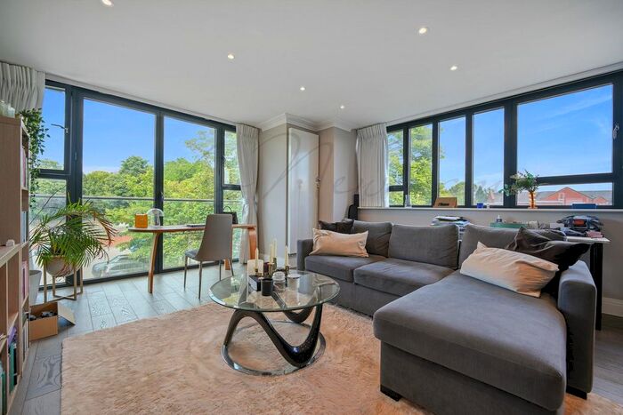 2 Bedroom Flat To Rent In Station Parade, Virginia Water, GU25