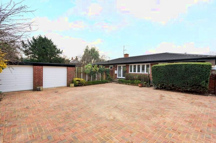 3 Bedroom Bungalow To Rent In Portsmouth Road, Milford, Godalming GU8
