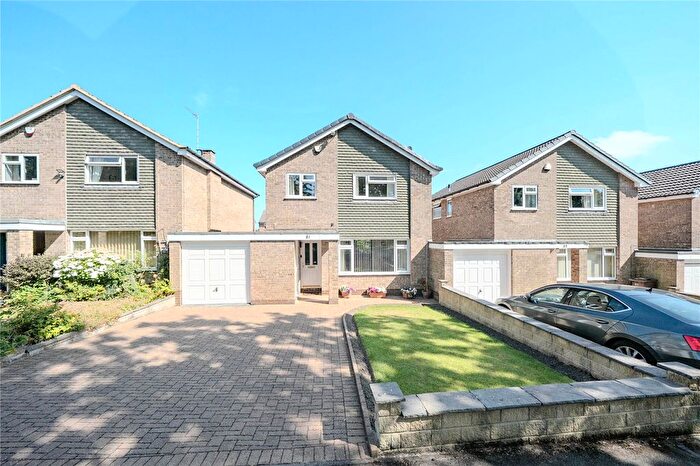 4 Bedroom Link Detached House For Sale In Coach Road, Guiseley, Leeds, West Yorkshire, LS20