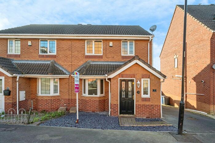 3 Bedroom Semi-Detached House For Sale In Hills Close, Mexborough, S64