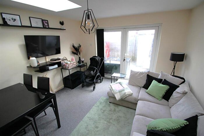 2 Bedroom House To Rent In Belgravia Road, Portsmouth, PO2