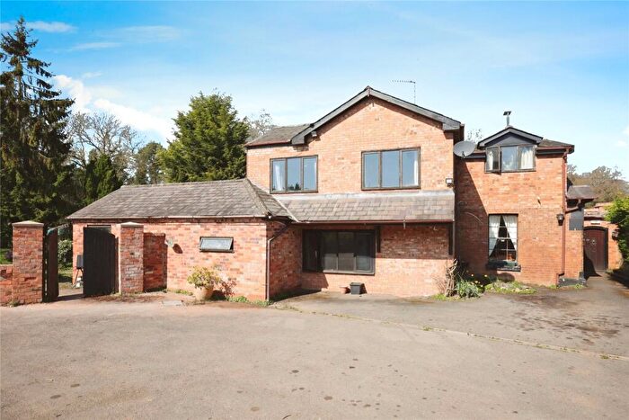 6 Bedroom Detached House For Sale In Warwick Road, Stratford-upon-Avon, Warwickshire, CV37