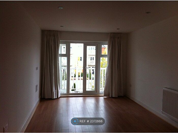 1 Bedroom Flat To Rent In Sierra Road, High Wycombe, HP11