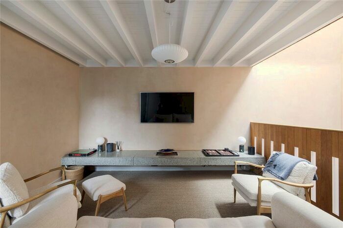 2 Bedroom Mews To Rent In Alba Place, Notting Hill, London, W11