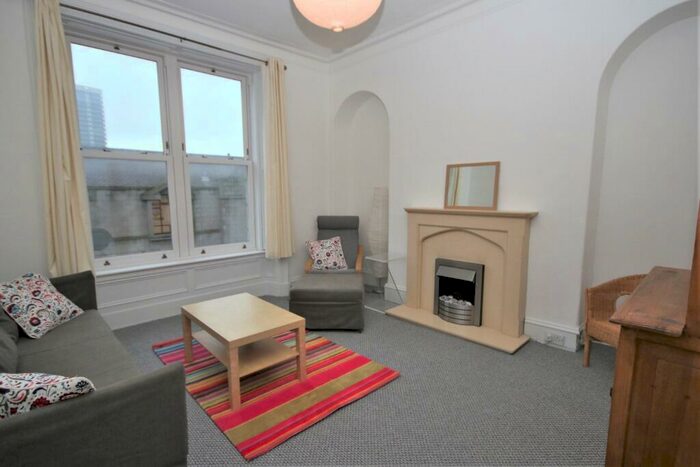 2 Bedroom Flat To Rent In King Street, City Centre, Aberdeen, AB24