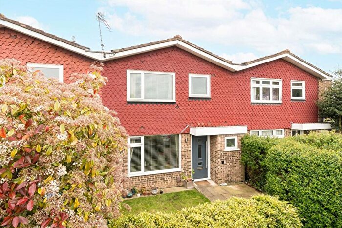 3 Bedroom Terraced House For Sale In Britannia Road, Surbiton, KT5