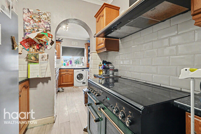 3 Bedroom Terraced House For Sale In Forest View Road, London, E17