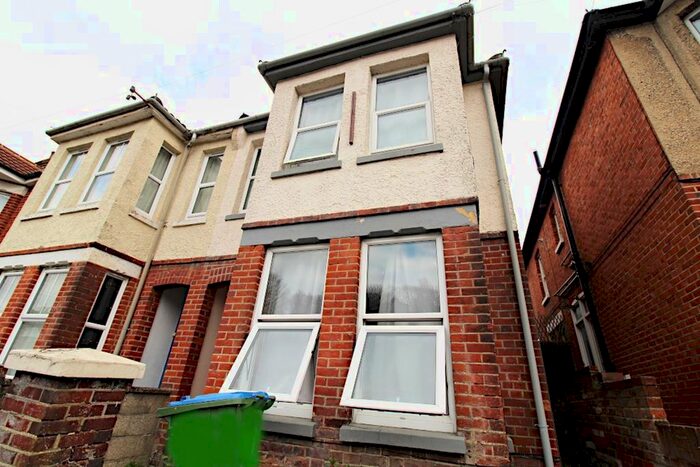 5 Bedroom Property To Rent In Burlington Road, Polygon, #En-Suite Rooms# SO15
