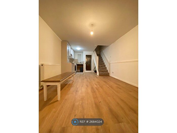 1 Bedroom End Of Terrace House To Rent In Southwold, Bicester, OX26