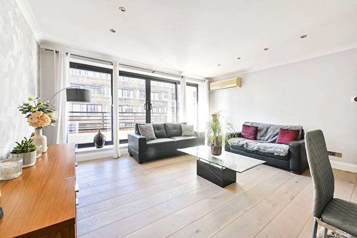 2 Bedroom Flat To Rent In Pembroke Road, Kensington, London, W8