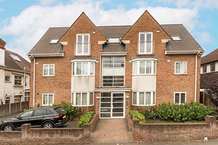 1 Bedroom Flat For Sale In Station Road, London, NW4