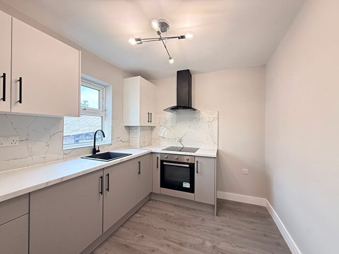 2 Bedroom Flat To Rent In Glenparke Road, London, E7