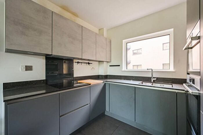 1 Bedroom Flat For Sale In Remus Road, Bow, London, E3